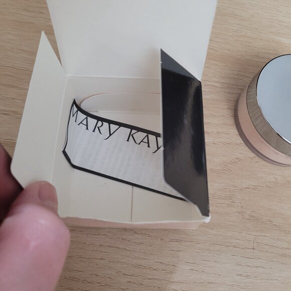 MARY KAY Mineral Powder Foundation Ivory 0.5 NEW IN BOX 040983 - Picture 8 of 8